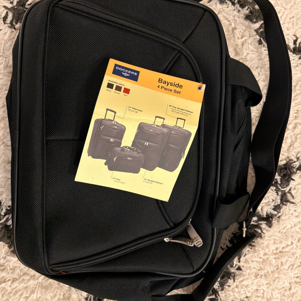 DOCKERS 15" Duffel Bag CarryOn
Overnight Weekend Canvas Travel Tote
Black UNISEX